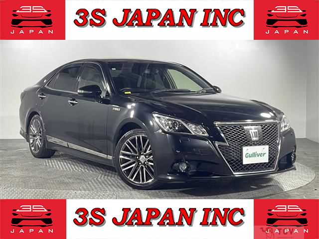 2013 Toyota Crown Hybrid
