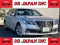 2013 Toyota Crown Hybrid