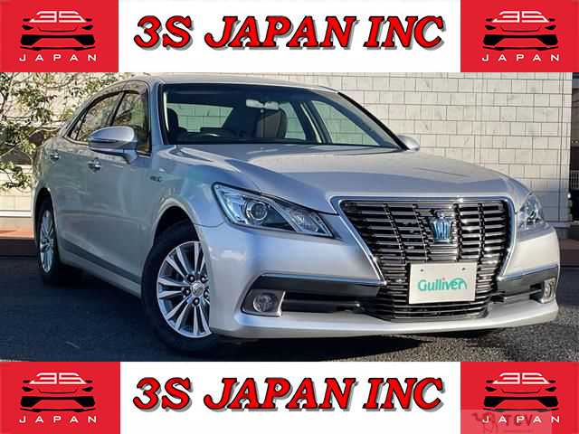 2013 Toyota Crown Hybrid