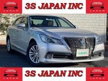 2013 Toyota Crown Hybrid