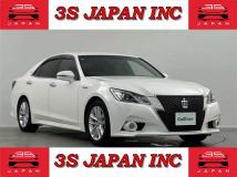 2013 Toyota Crown Hybrid