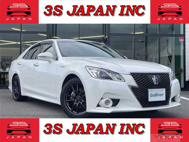 2014 Toyota Crown Hybrid
