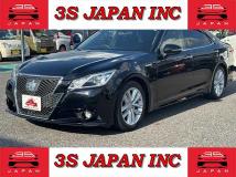 2013 Toyota Crown Hybrid