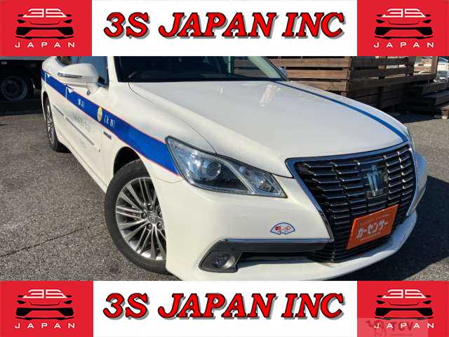 2014 Toyota Crown Hybrid