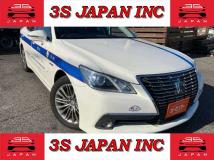 2014 Toyota Crown Hybrid