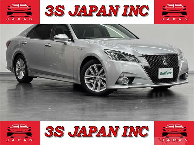 2015 Toyota Crown Hybrid