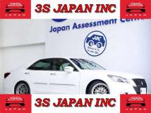 2013 Toyota Crown Hybrid