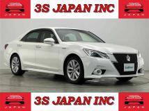 2014 Toyota Crown Hybrid