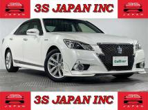 2013 Toyota Crown Hybrid