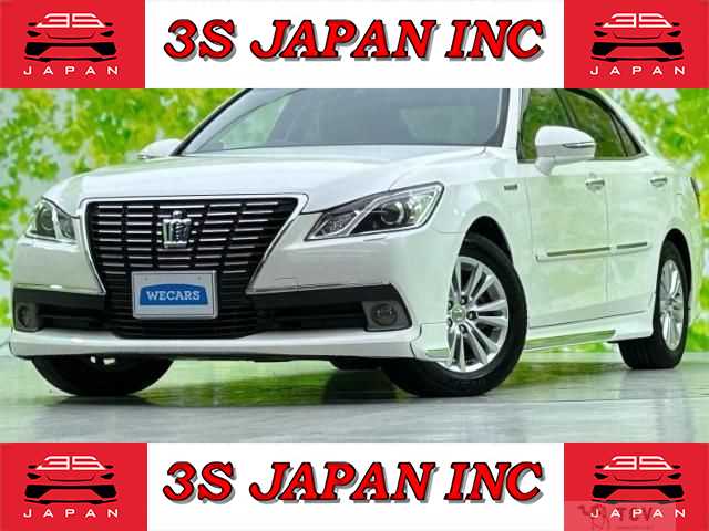 2013 Toyota Crown Hybrid