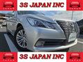 2013 Toyota Crown Hybrid