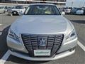 2013 Toyota Crown Hybrid