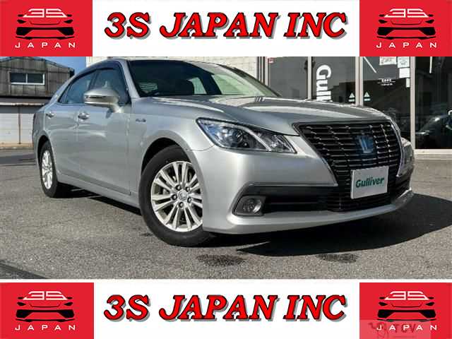 2014 Toyota Crown Hybrid