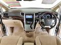 2013 Toyota Alphard