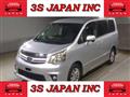 2011 Toyota Noah