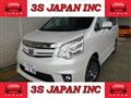 2013 Toyota Noah