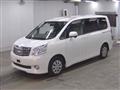 2013 Toyota Noah