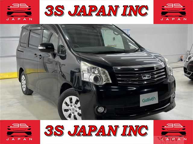 2013 Toyota Noah
