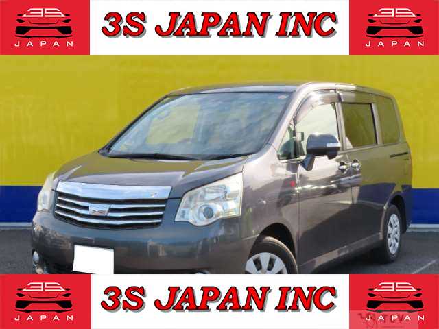 2013 Toyota Noah
