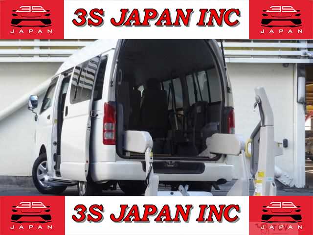 2010 Toyota Hiace Van