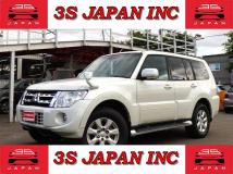 2013 Mitsubishi Pajero