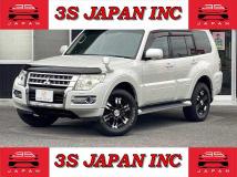 2014 Mitsubishi Pajero