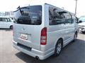 2005 Toyota Hiace