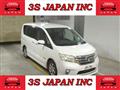 2013 Nissan Serena