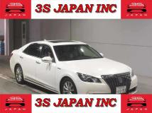 2013 Toyota Crown Majesta