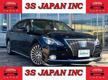 2013 Toyota Crown Majesta