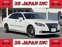 2013 Toyota Crown Majesta