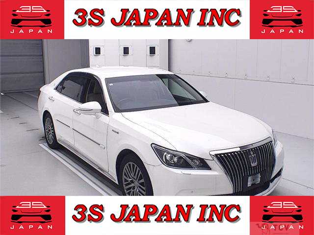 2013 Toyota Crown Majesta