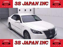 2013 Toyota Crown Majesta