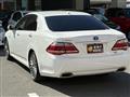 2011 Toyota Crown Hybrid