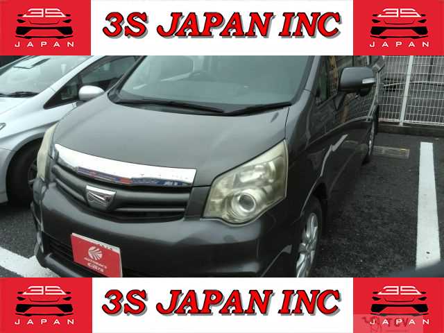 2012 Toyota Noah