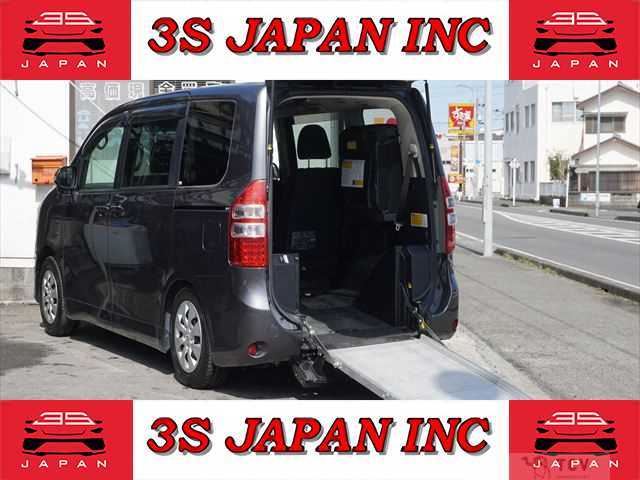 2010 Toyota Noah