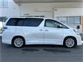 2013 Toyota Vellfire