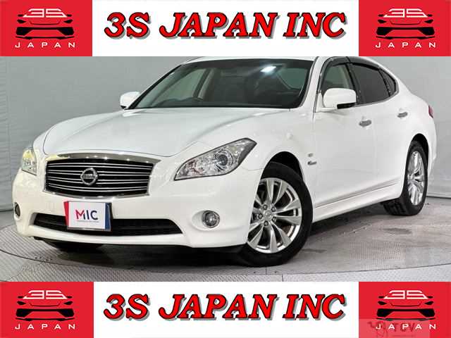 2013 Nissan FUGA HYBRID