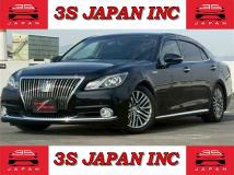 2013 Toyota Crown Majesta