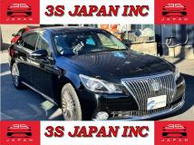 2013 Toyota Crown Majesta