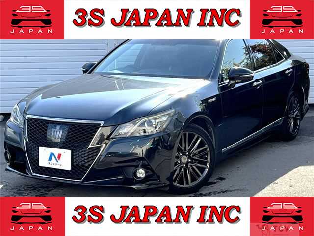 2014 Toyota Crown Hybrid