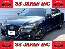 2014 Toyota Crown Hybrid