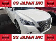 2013 Toyota Crown Hybrid