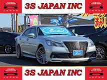 2013 Toyota Crown Hybrid