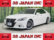 2013 Toyota Crown Hybrid