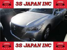 2013 Toyota Crown Hybrid