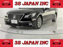 2013 Toyota Crown Hybrid