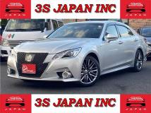 2014 Toyota Crown Hybrid