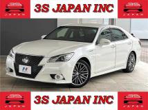 2013 Toyota Crown Hybrid