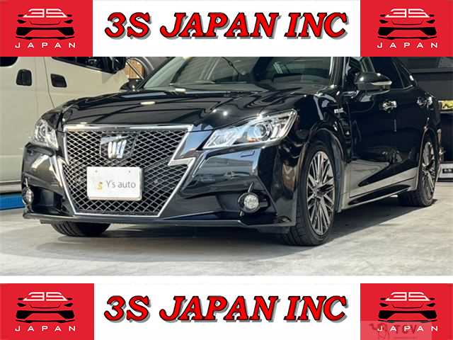 2013 Toyota Crown Hybrid